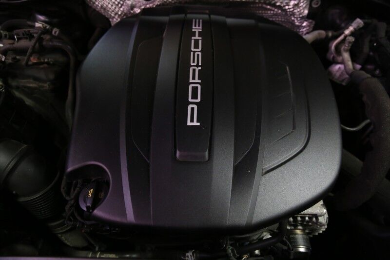 2019 Porsche Macan Plainview NY