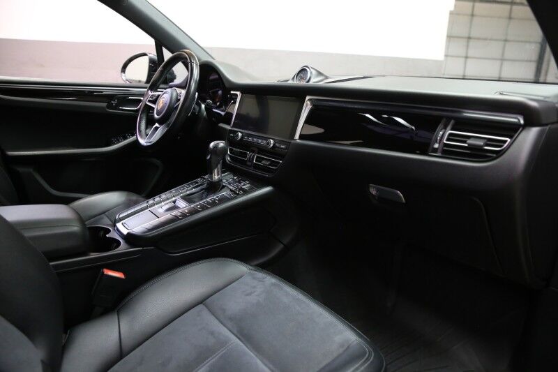 2019 Porsche Macan Plainview NY