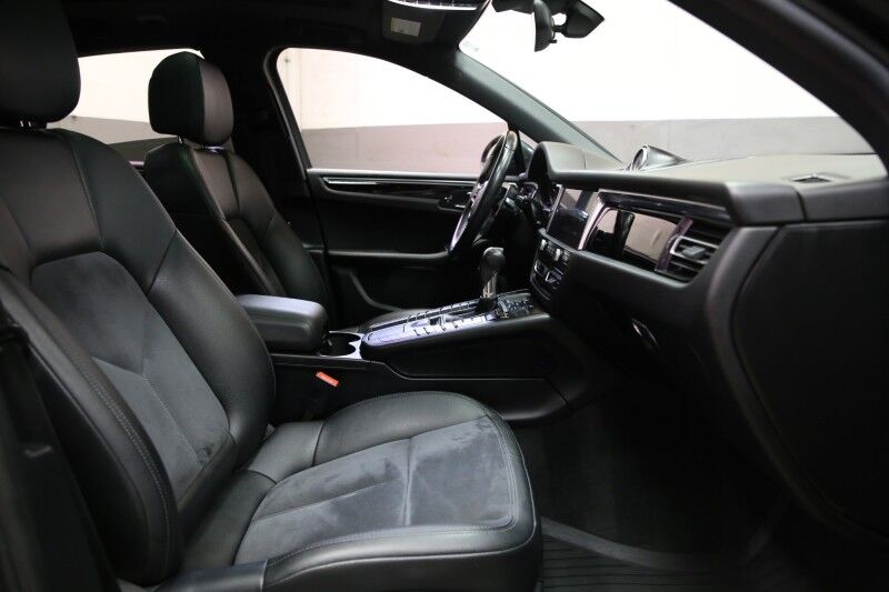 2019 Porsche Macan Plainview NY