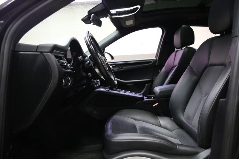 2019 Porsche Macan Plainview NY