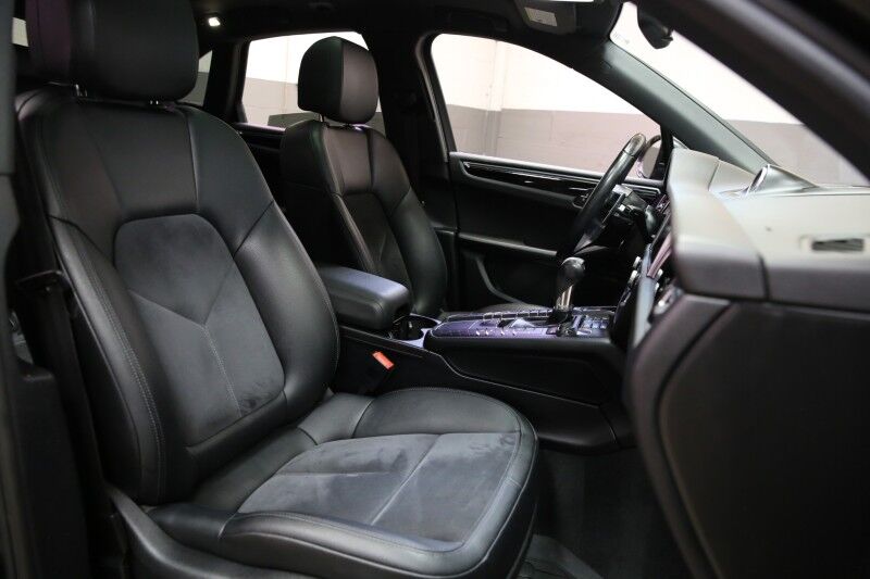 2019 Porsche Macan Plainview NY