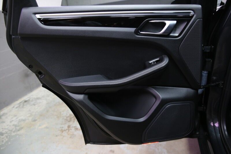 2019 Porsche Macan Plainview NY