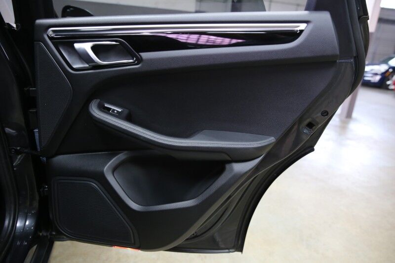 2019 Porsche Macan Plainview NY