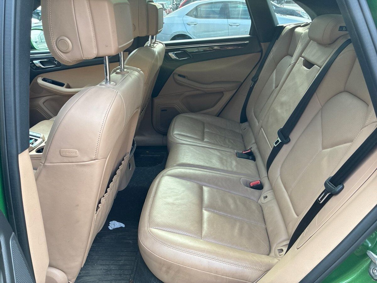 2019 Porsche Macan Panoramic Roof Bose Sound Portland OR