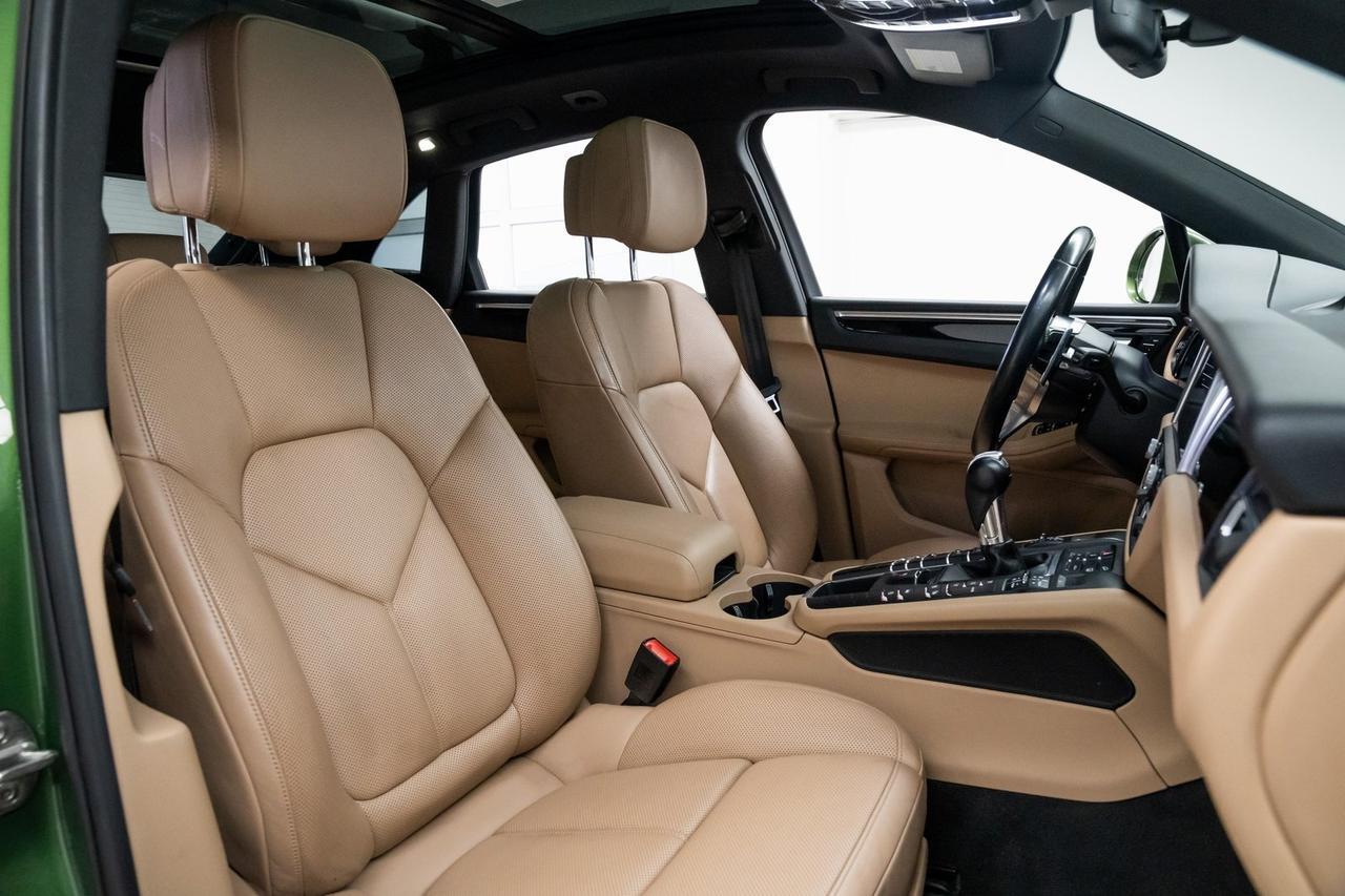2019 Porsche Macan Premium Package Panoramic Roof Portland OR