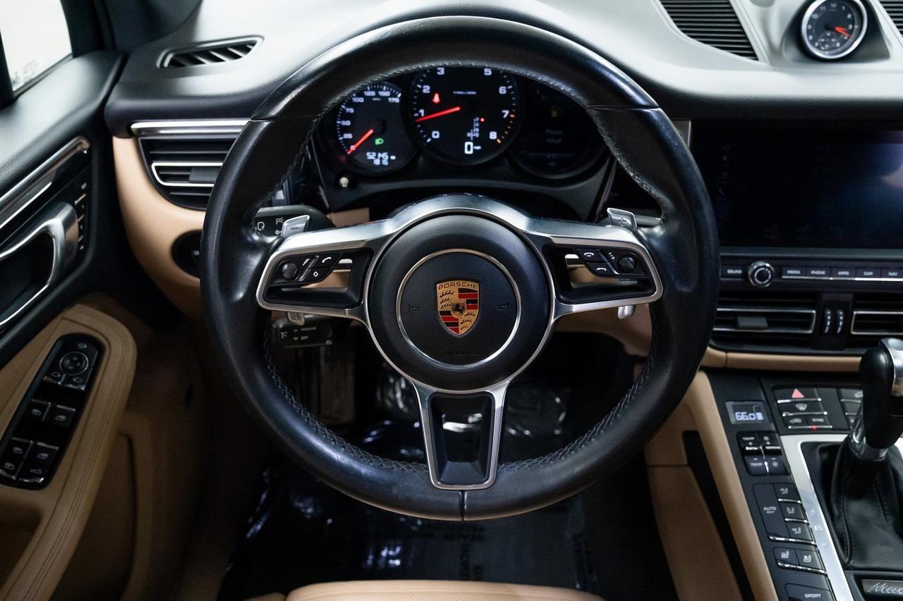 2019 Porsche Macan Premium Package Panoramic Roof Portland OR