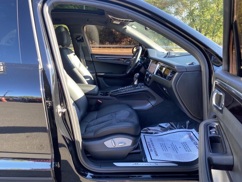 2019 Porsche Macan S Bristol  PA