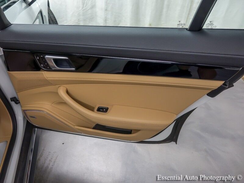2019 Porsche Panamera 4 Executive Willowbrook IL