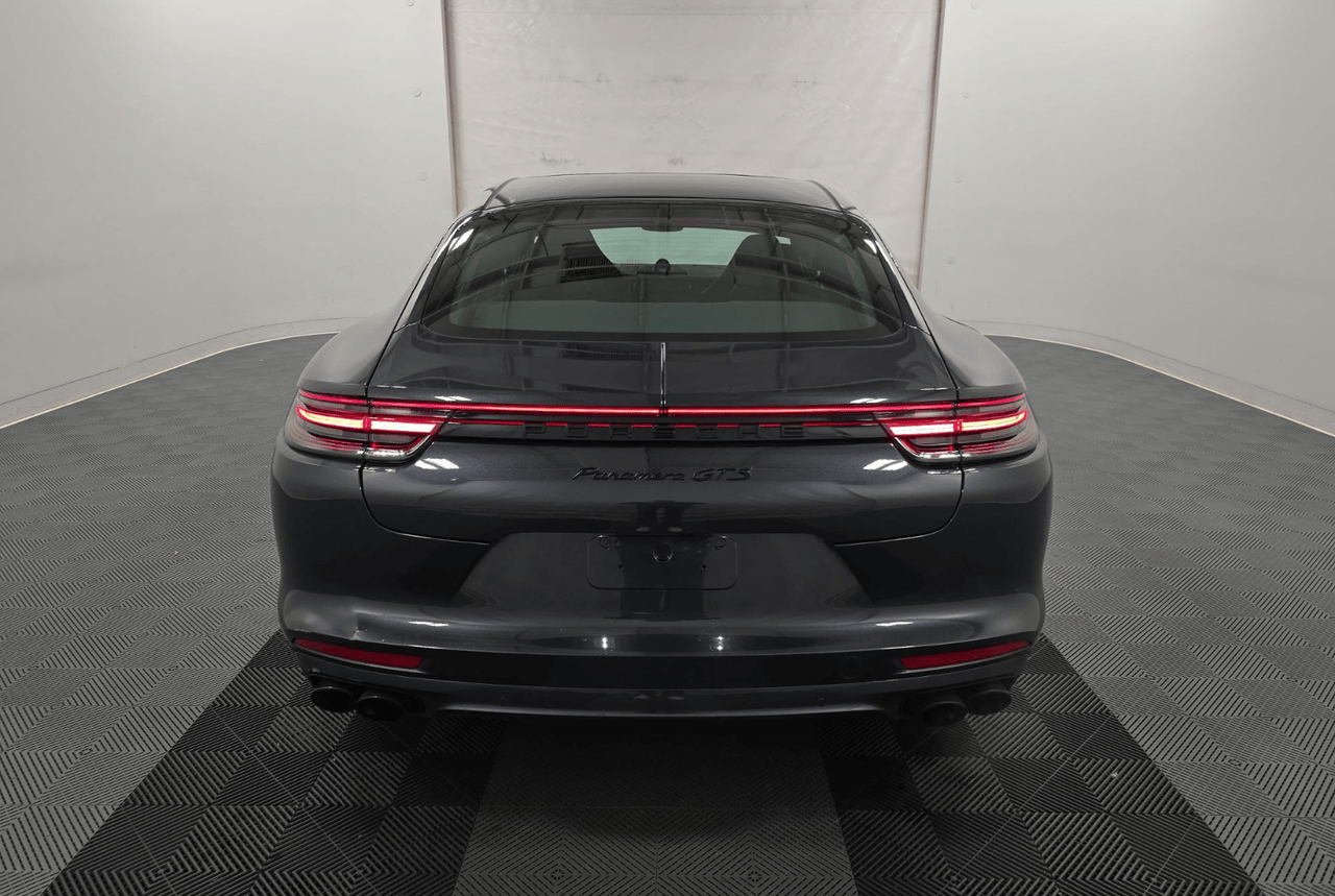 2019 Porsche Panamera GTS