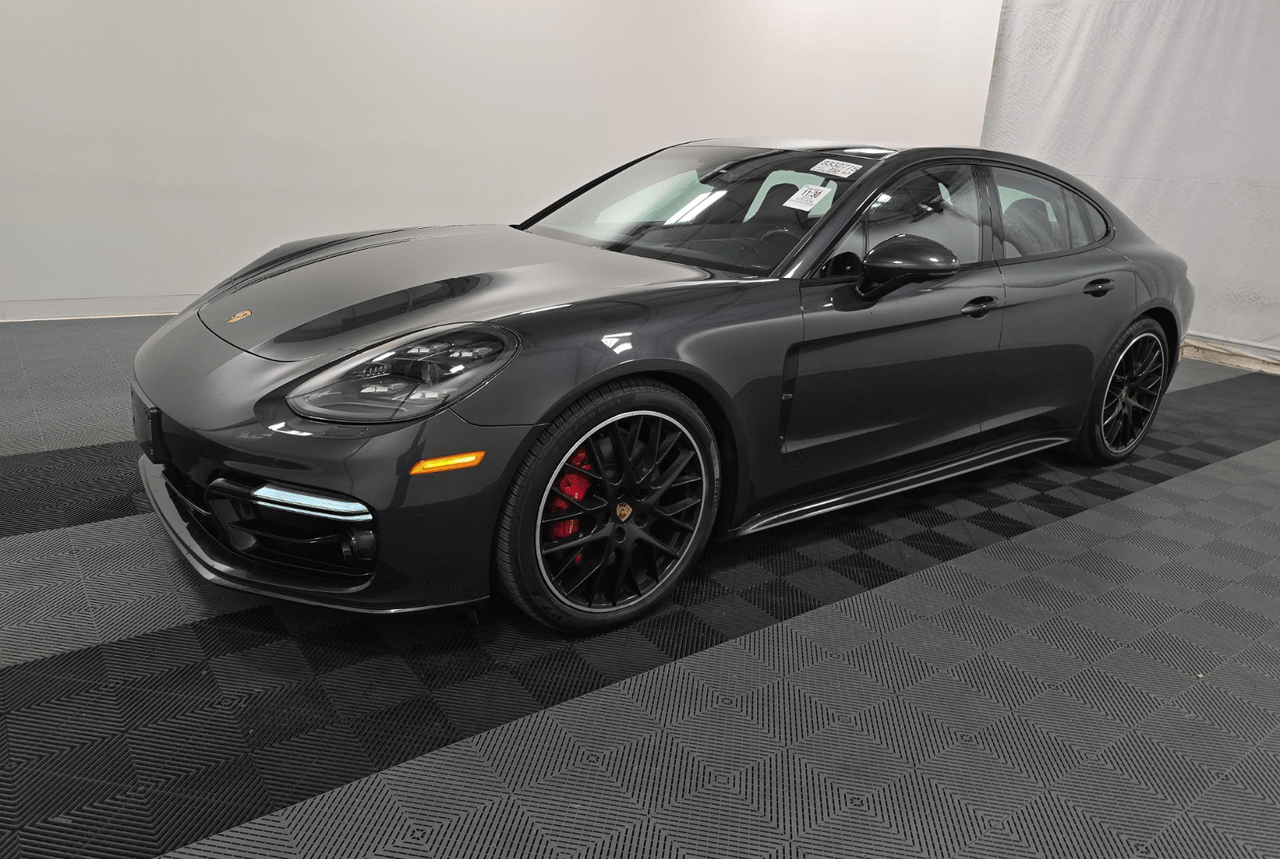 2019 Porsche Panamera GTS