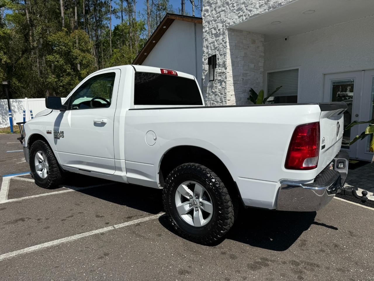 2019 RAM 1500 Classic SLT 4x4 Reg Cab 6'4" Box