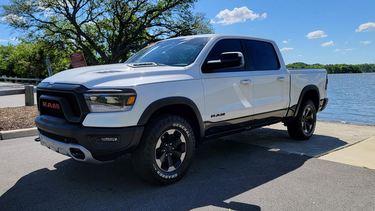 2019 RAM 1500 REBEL HEMI V8 4X4, PANORAMIC SUNROOF, NAVIGATION