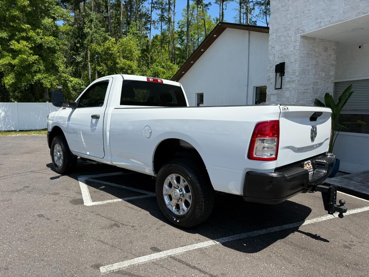2019 RAM 2500 Tradesman 4x4 Reg Cab 8' Box