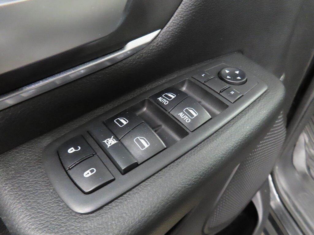 2019 Ram 1500 4x4 Crew Cab Big Horn Fond du Lac WI