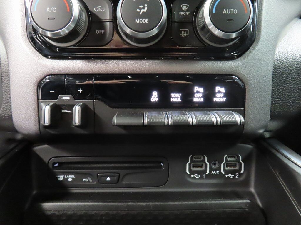 2019 Ram 1500 4x4 Crew Cab Big Horn Fond du Lac WI