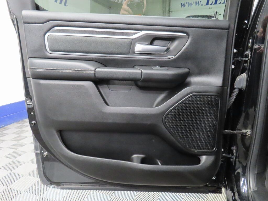 2019 Ram 1500 4x4 Crew Cab Big Horn Fond du Lac WI