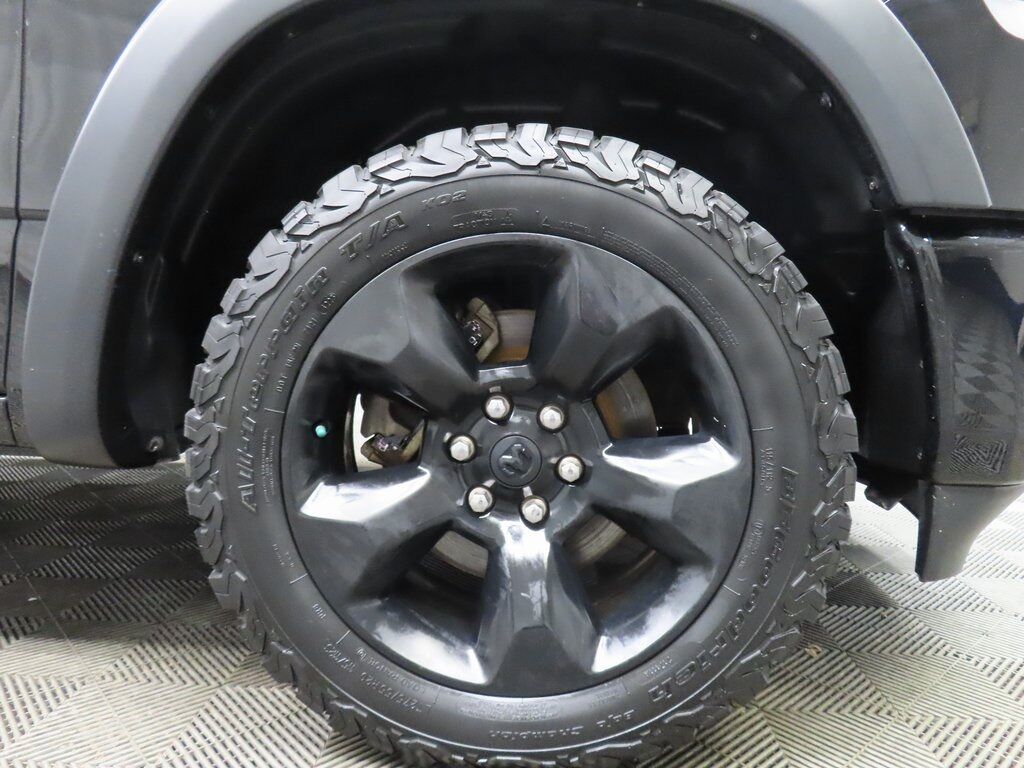 2019 Ram 1500 4x4 Crew Cab Big Horn Fond du Lac WI