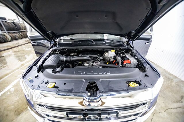 2019 Ram 1500 4x4 Crew Cab Big Horn Nav Roof BCam Red Deer AB