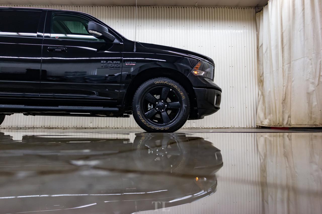 2019 Ram 1500 4x4 Crew Cab Classic Black Pkg. Roof BCam Red Deer AB
