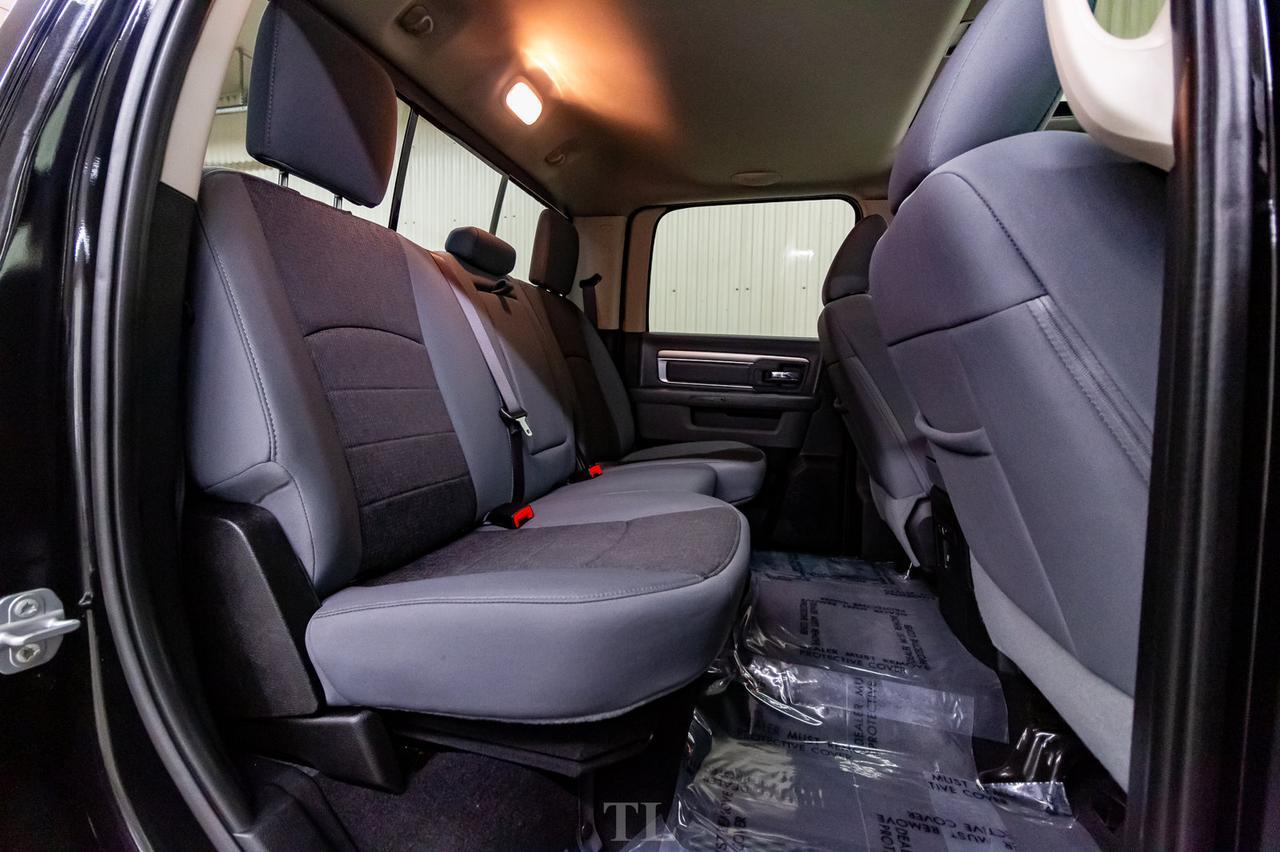 2019 Ram 1500 4x4 Crew Cab Classic Black Pkg. Roof BCam Red Deer AB