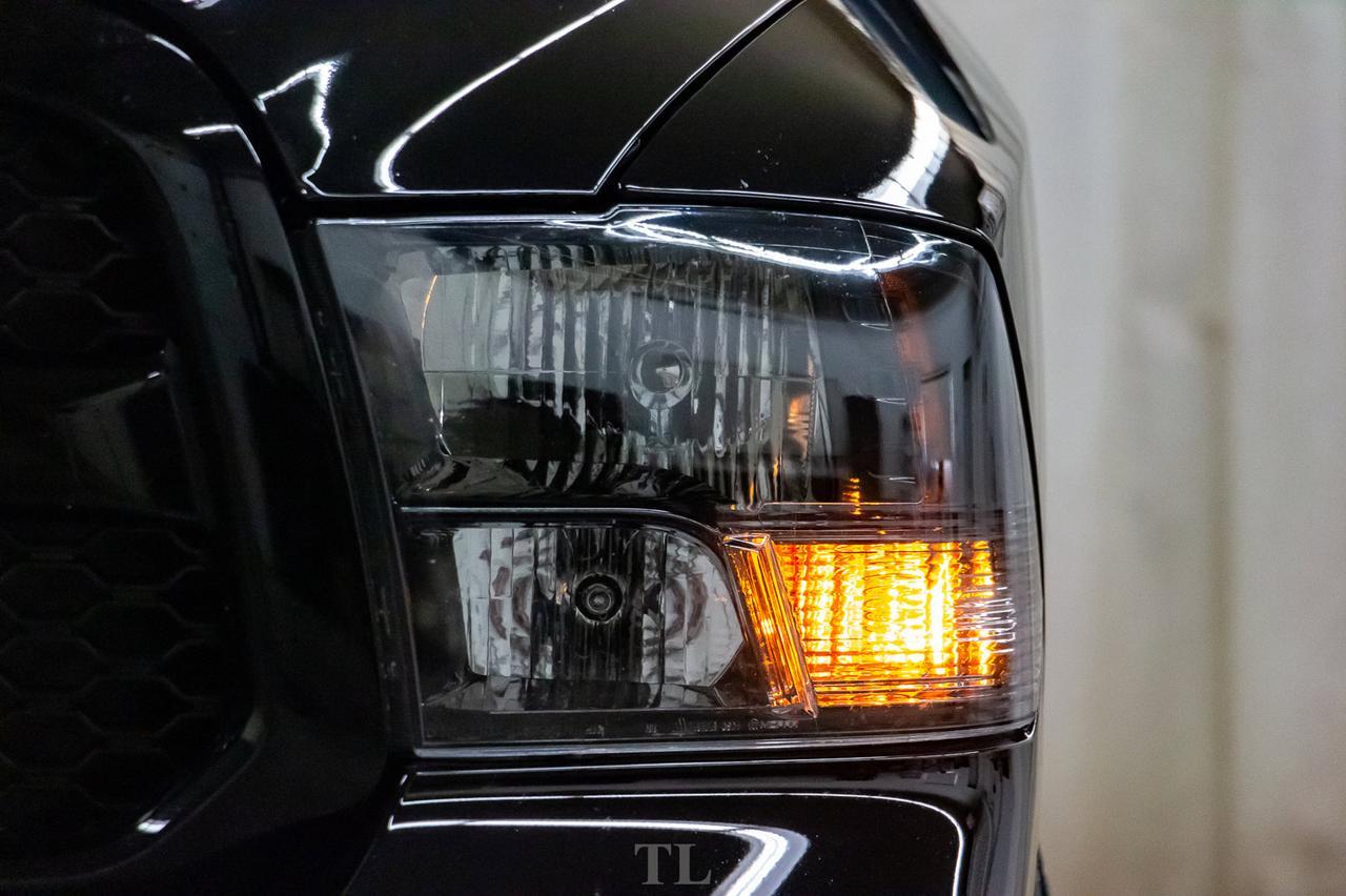 2019 Ram 1500 4x4 Crew Cab Classic Black Pkg. Roof BCam Red Deer AB