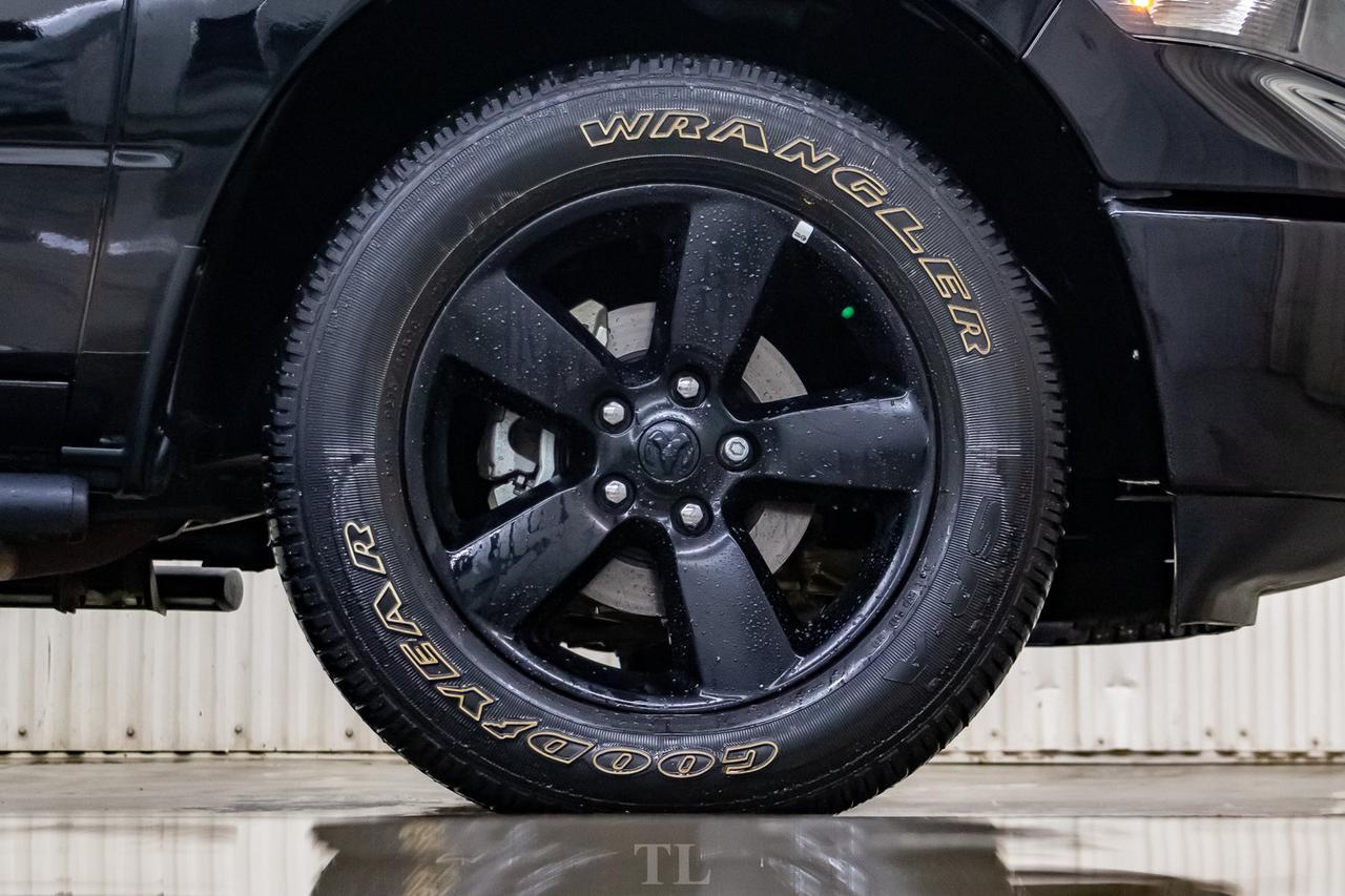 2019 Ram 1500 4x4 Crew Cab Classic Black Pkg. Roof BCam Red Deer AB