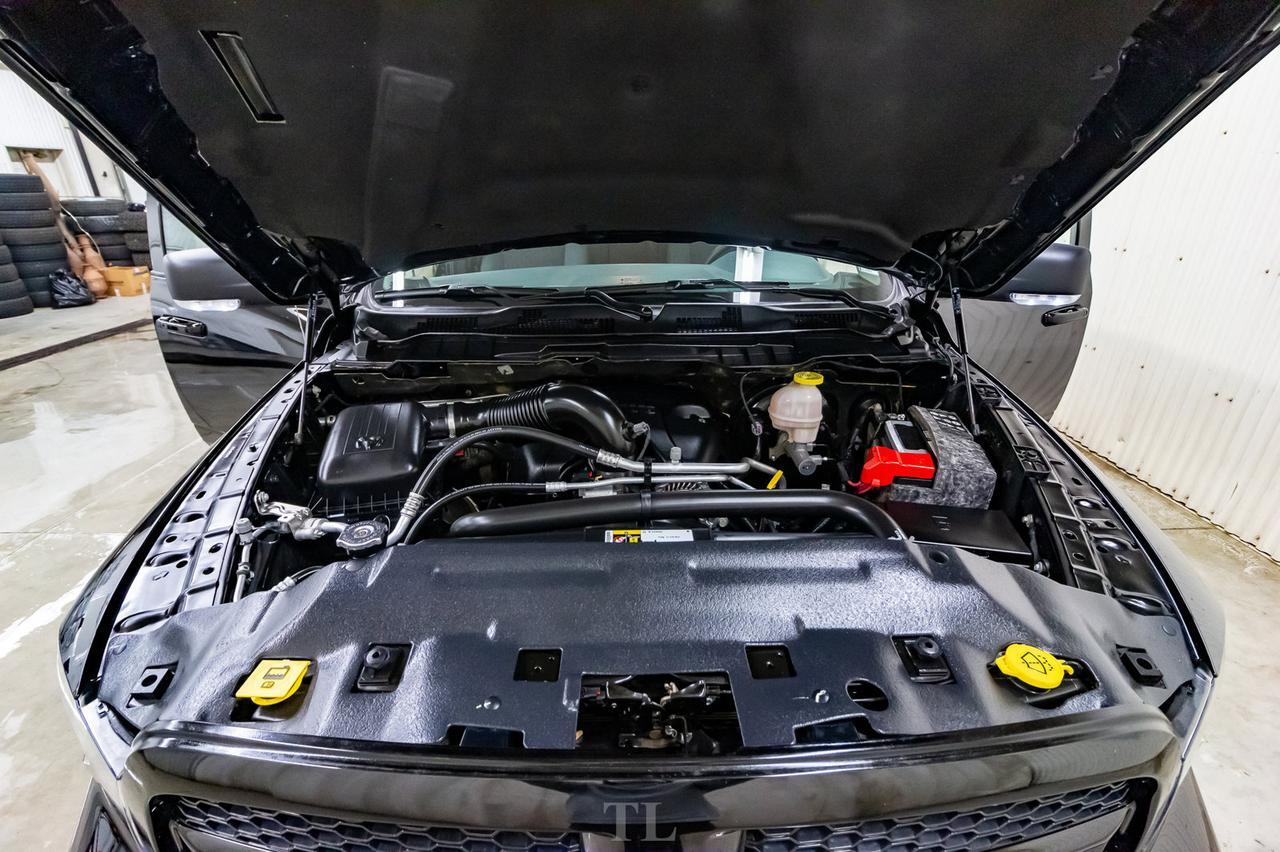 2019 Ram 1500 4x4 Crew Cab Classic Black Pkg. Roof BCam Red Deer AB