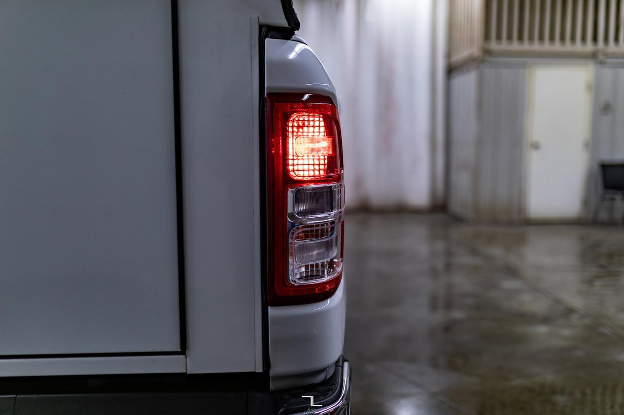 2019 Ram 1500 4x4 Crew Cab SXT Longbox BCam Topper Red Deer AB