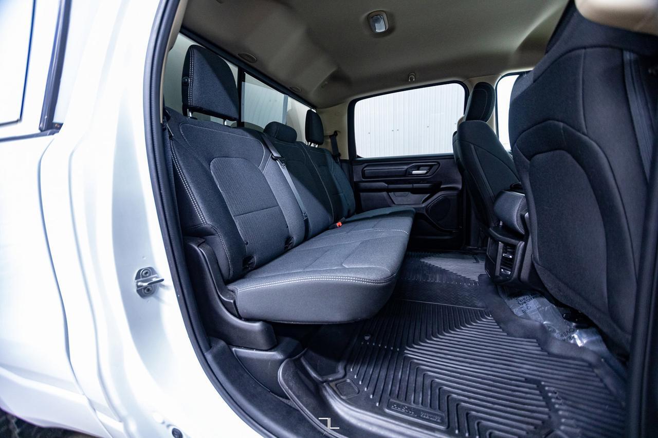 2019 Ram 1500 4x4 Crew Cab SXT Longbox BCam Topper Red Deer AB