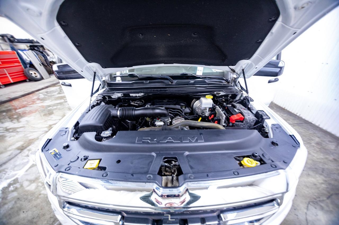 2019 Ram 1500 4x4 Crew Cab SXT Longbox BCam Topper Red Deer AB