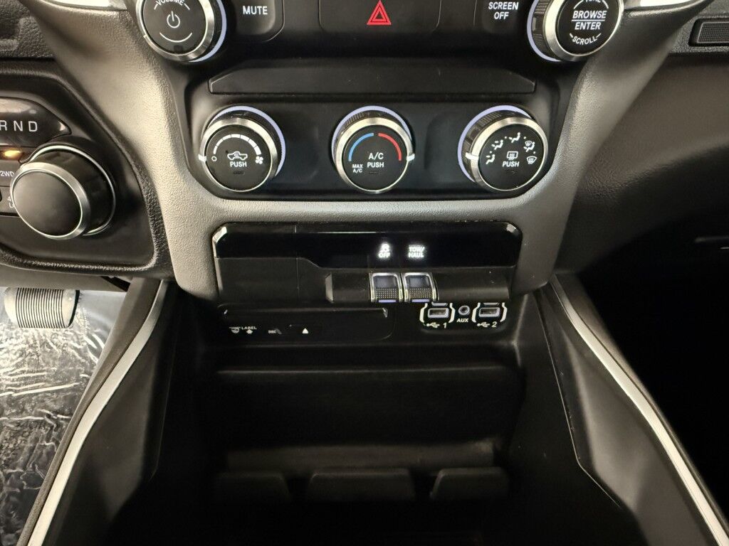 2019 Ram 1500 Big Horn 4x4 Crew Cab Hemi w/Bucket Seats Maumee OH