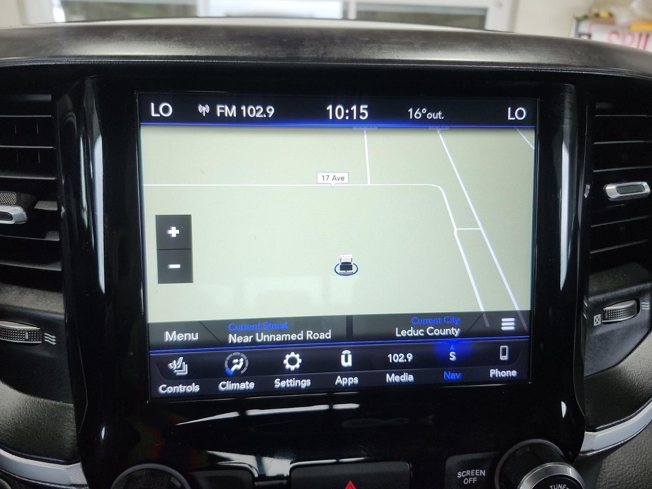 2019 Ram 1500 Big Horn Crew Cab 4x4 | HEMI V8 | NAV | Remote Start | Backup Camera | Park Assist Redwater AB