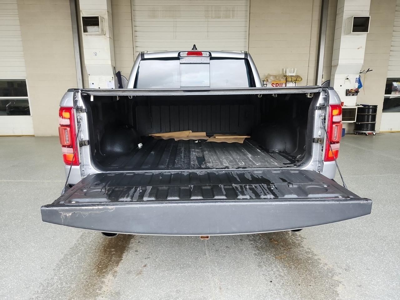 2019 Ram 1500 Big Horn Crew Cab 4x4 | HEMI V8 | NAV | Remote Start | Backup Camera | Park Assist Redwater AB