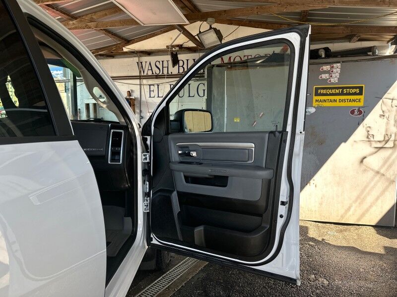 2019 Ram 1500 Big Horn Crew Cab LB 4WD Arlington VA