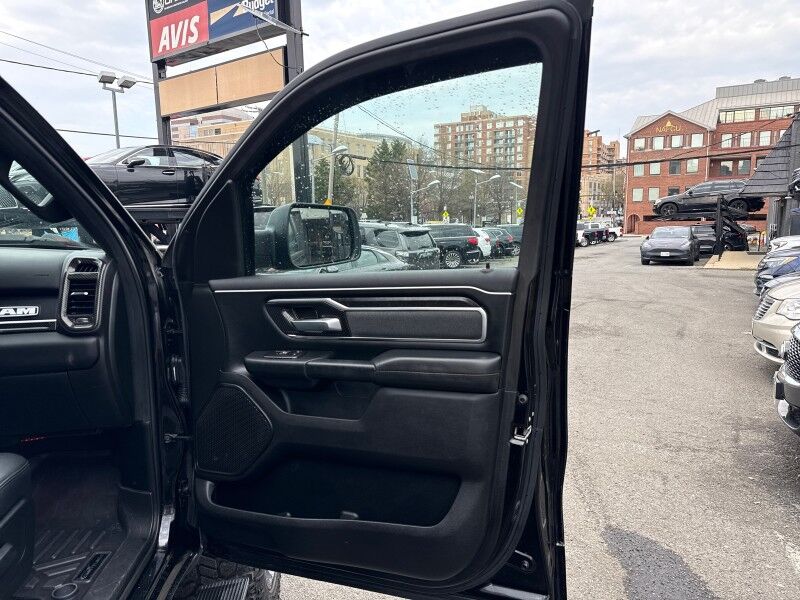 2019 Ram 1500 Big Horn Crew Cab LB 4WD w/ Big Horn Non-BSG Level 2 Group w/Media Hub Arlington VA