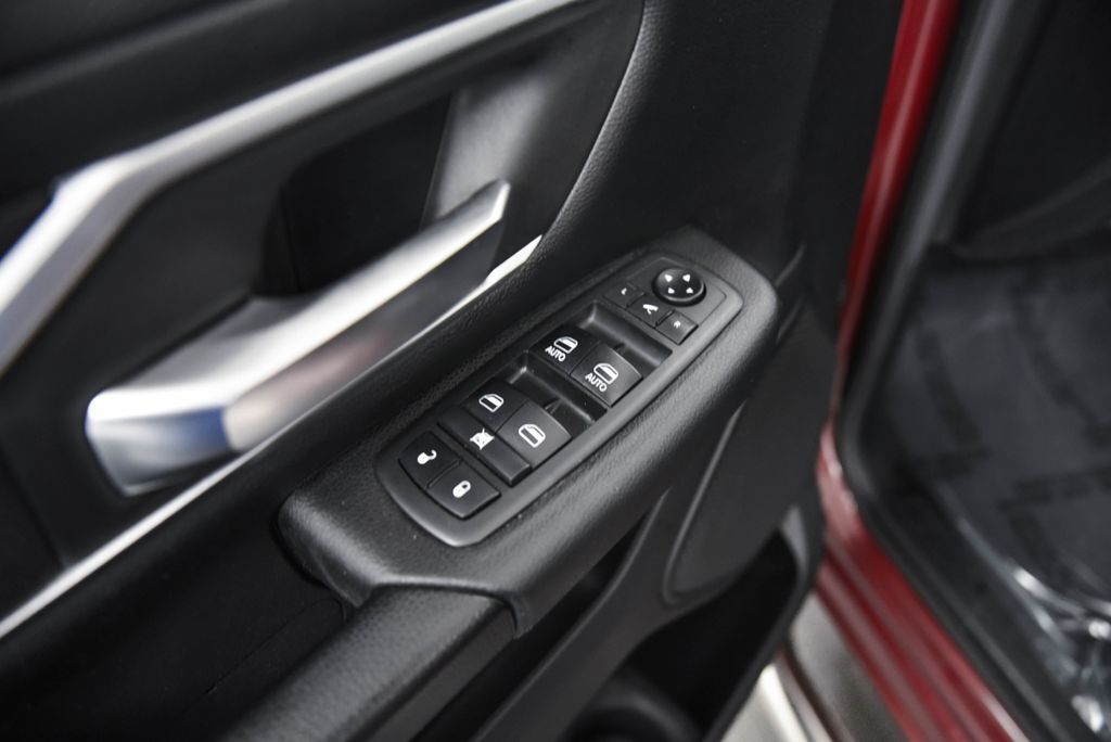 2019 Ram 1500 Big Horn/Lone Star Akron OH