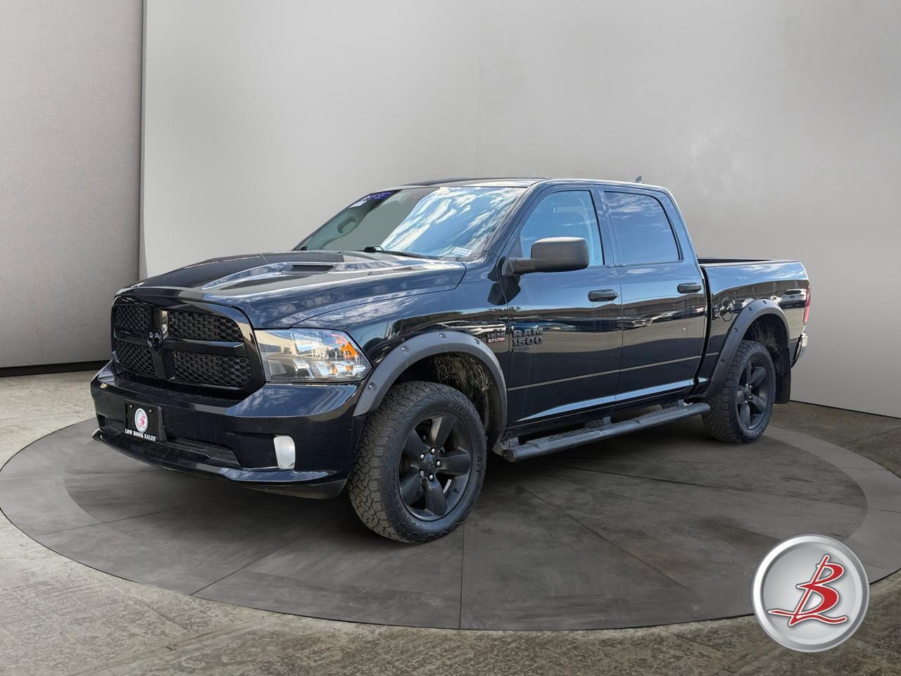 2019 Ram 1500 CLASSIC Crew Cab 4x4 Express Hemi