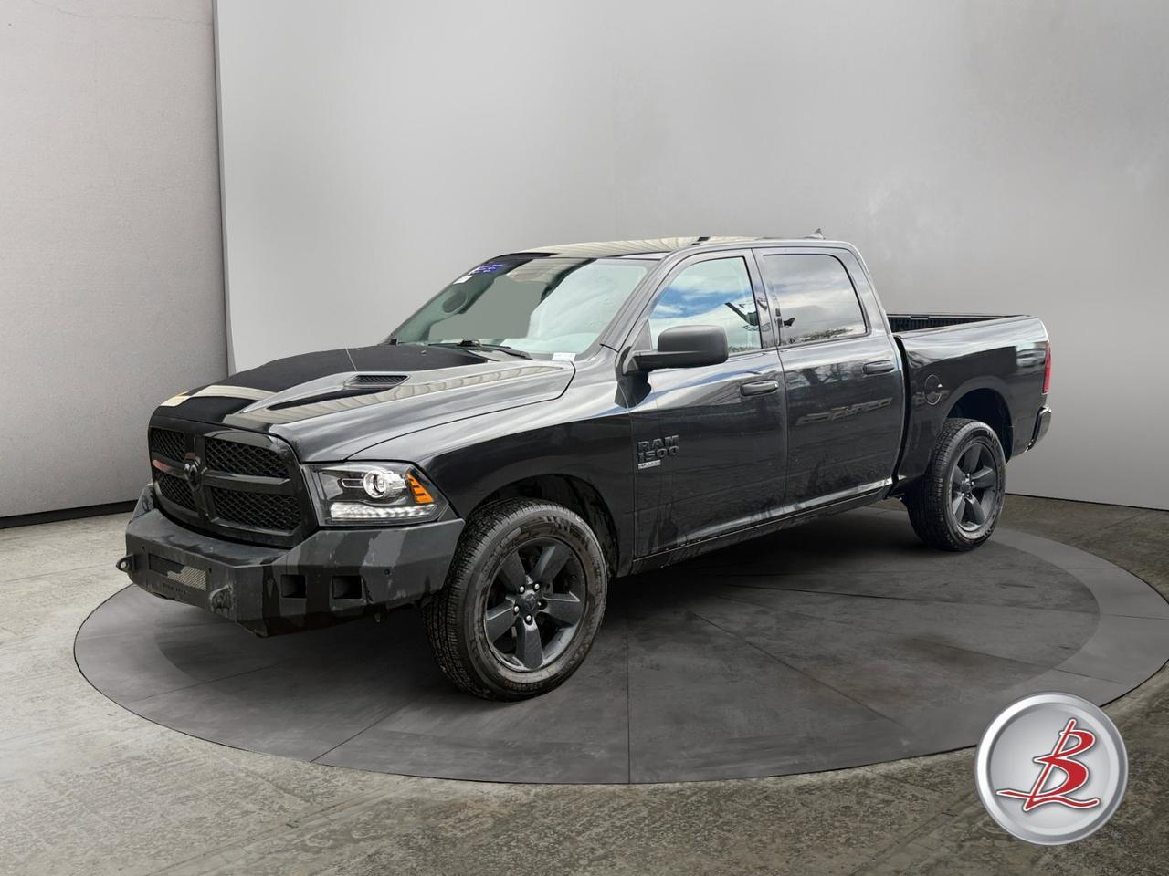 2019 Ram 1500 CLASSIC Crew Cab 4x4 Express Hemi