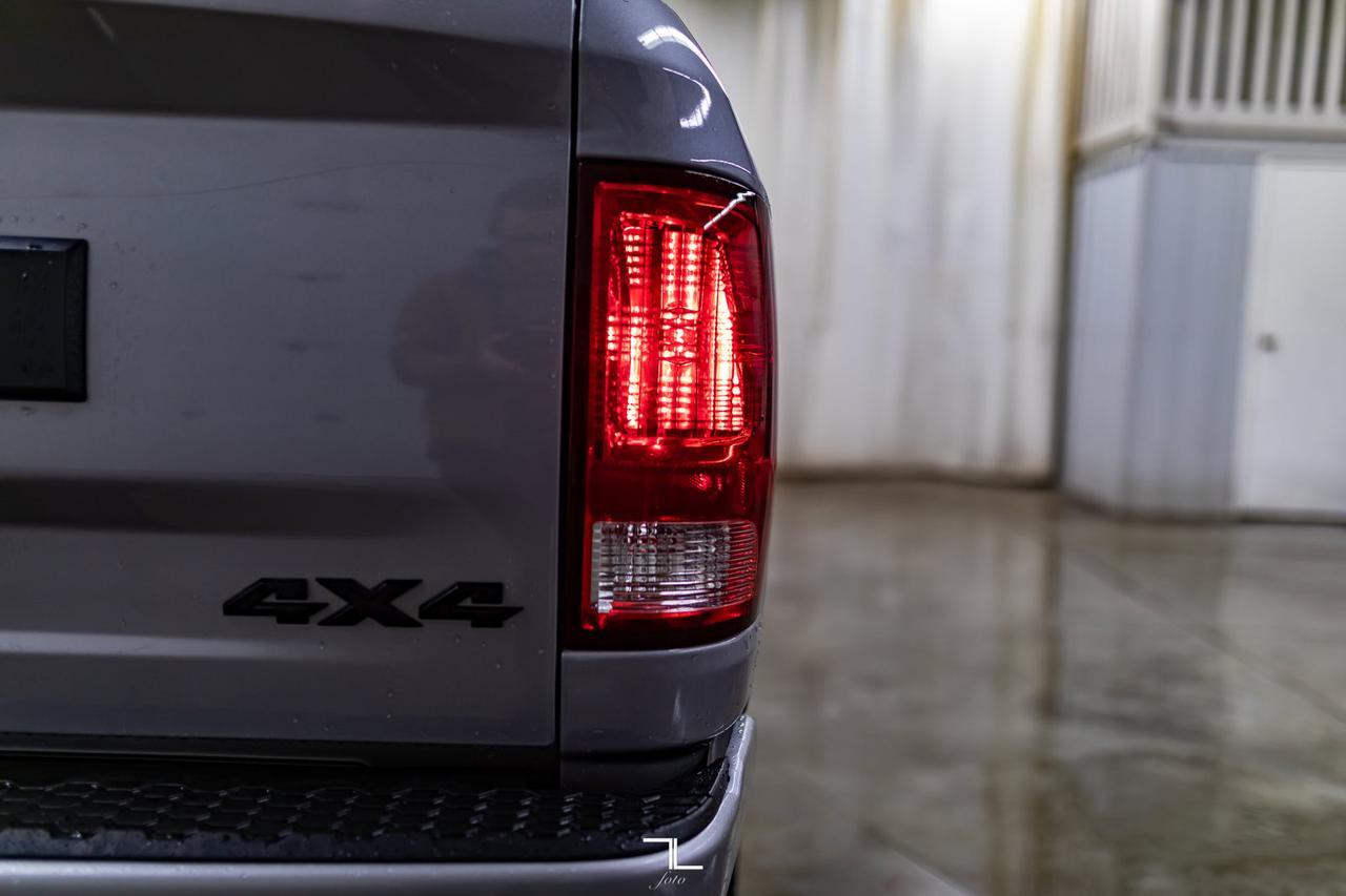 2019 Ram 1500 Classic 4x4 Crew Cab Express Night BCam Red Deer AB