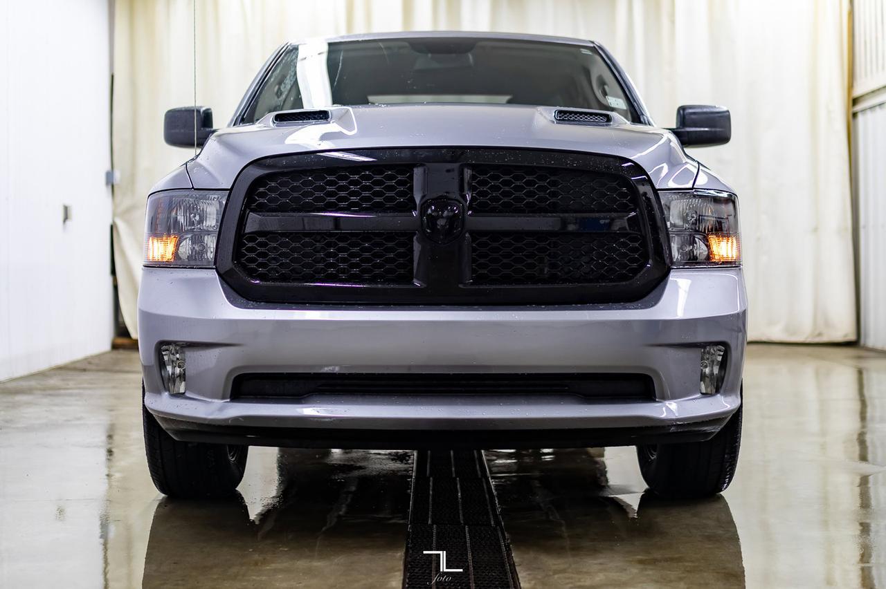 2019 Ram 1500 Classic 4x4 Crew Cab Express Night BCam Red Deer AB