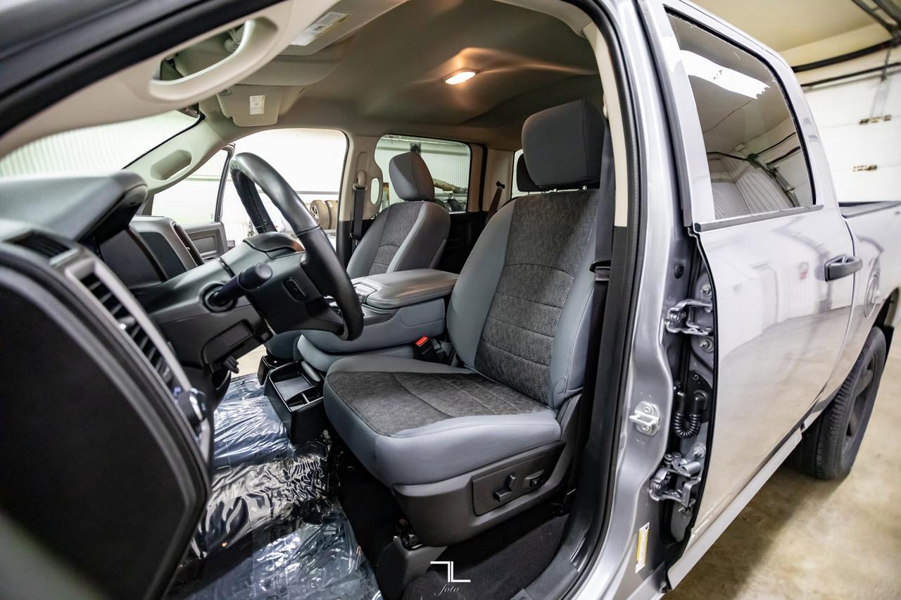 2019 Ram 1500 Classic 4x4 Crew Cab Express Night BCam Red Deer AB