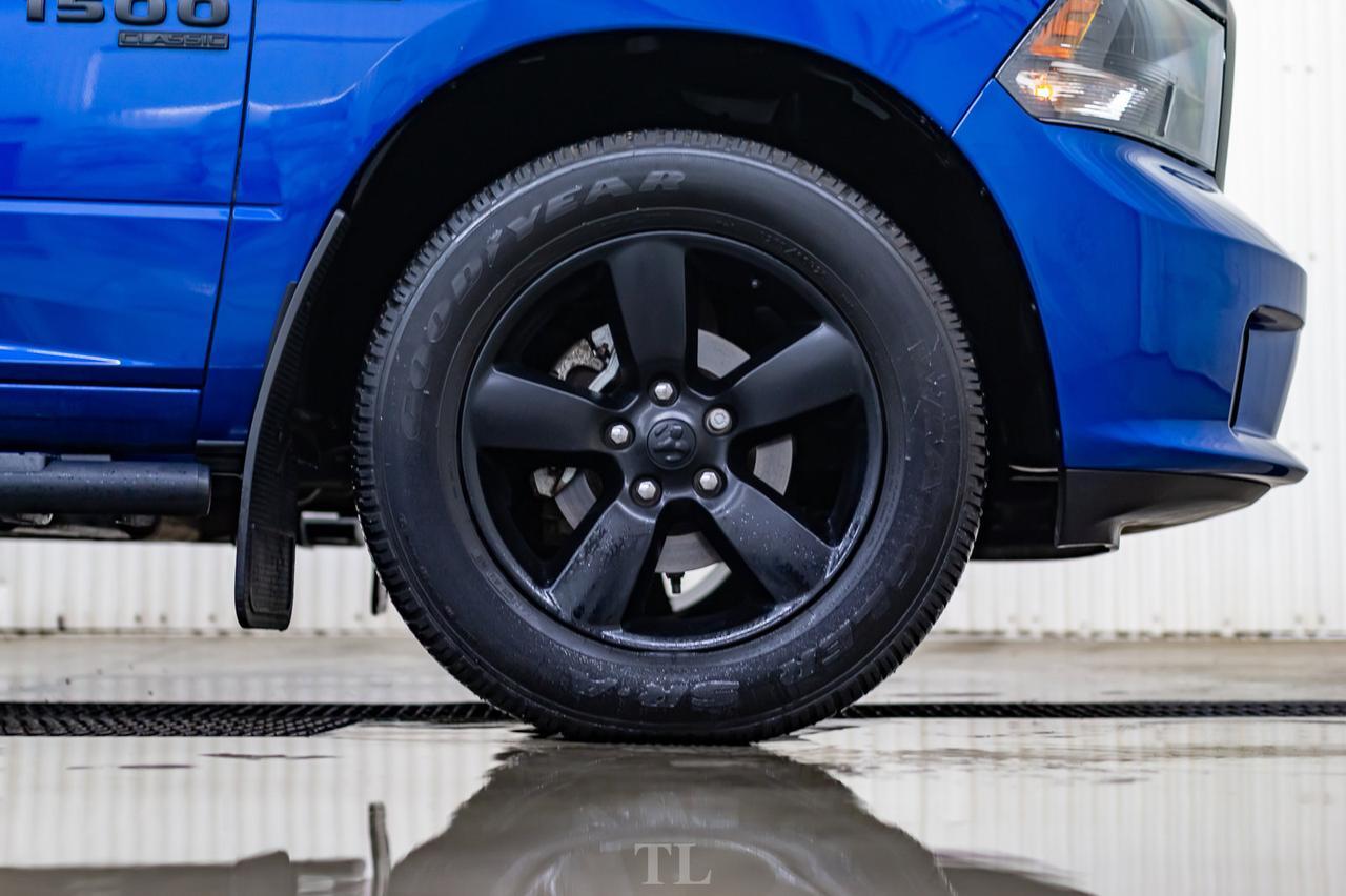 2019 Ram 1500 Classic 4x4 Crew Cab Express Night BCam Red Deer AB