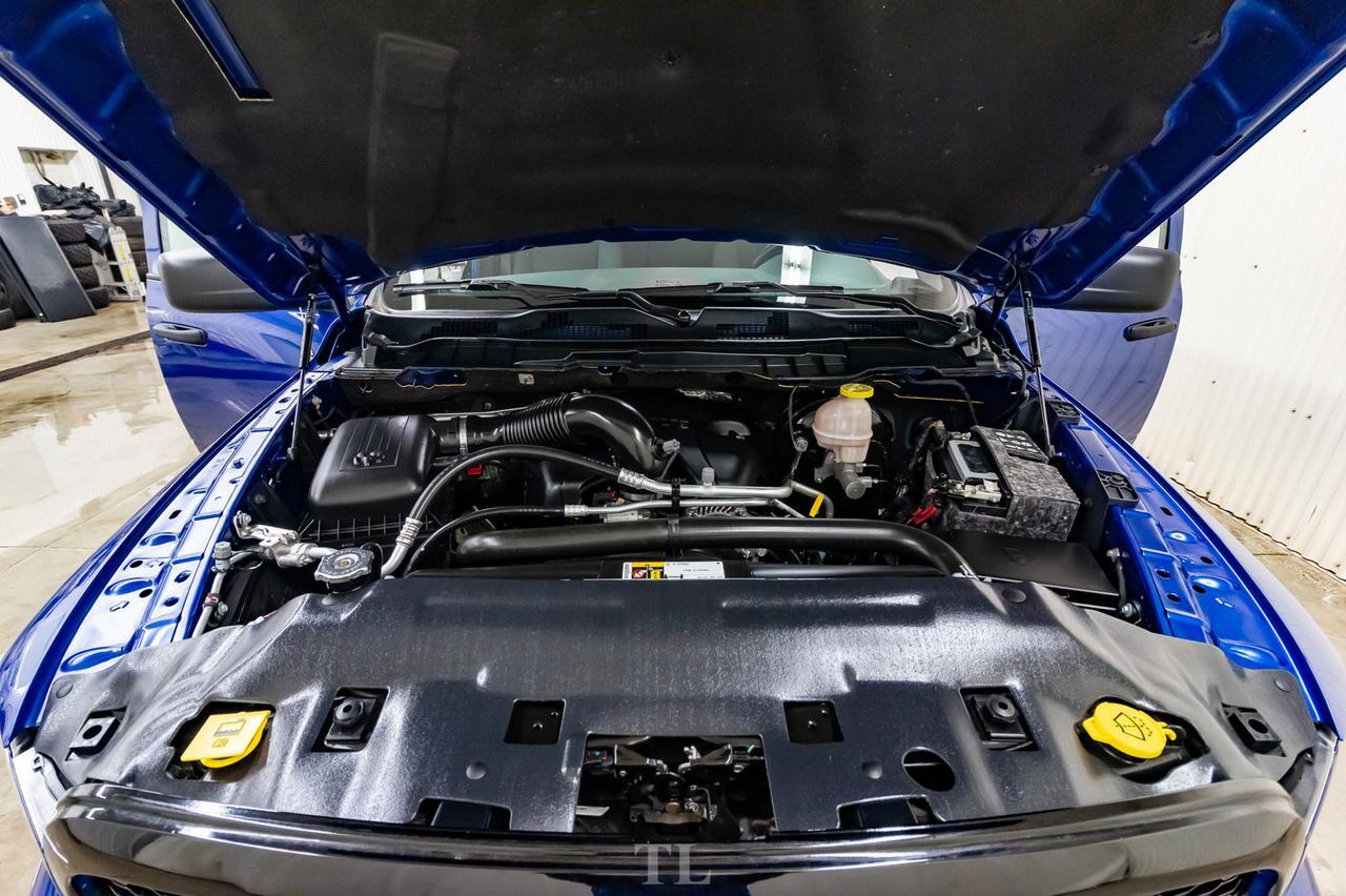 2019 Ram 1500 Classic 4x4 Crew Cab Express Night BCam Red Deer AB