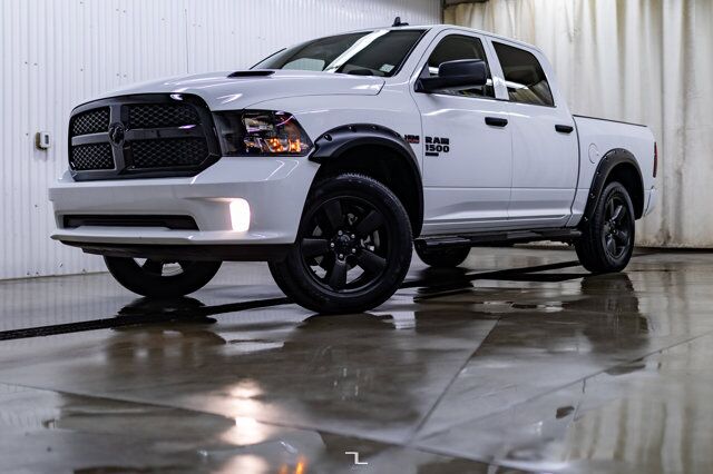 2019 Ram 1500 Classic 4x4 Crew Cab Express Night BCam Red Deer AB