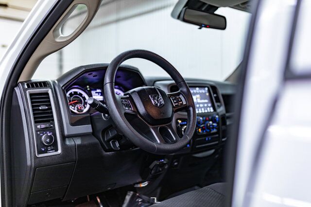 2019 Ram 1500 Classic 4x4 Crew Cab Express Night BCam Red Deer AB