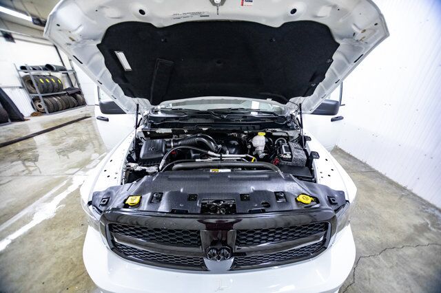 2019 Ram 1500 Classic 4x4 Crew Cab Express Night BCam Red Deer AB