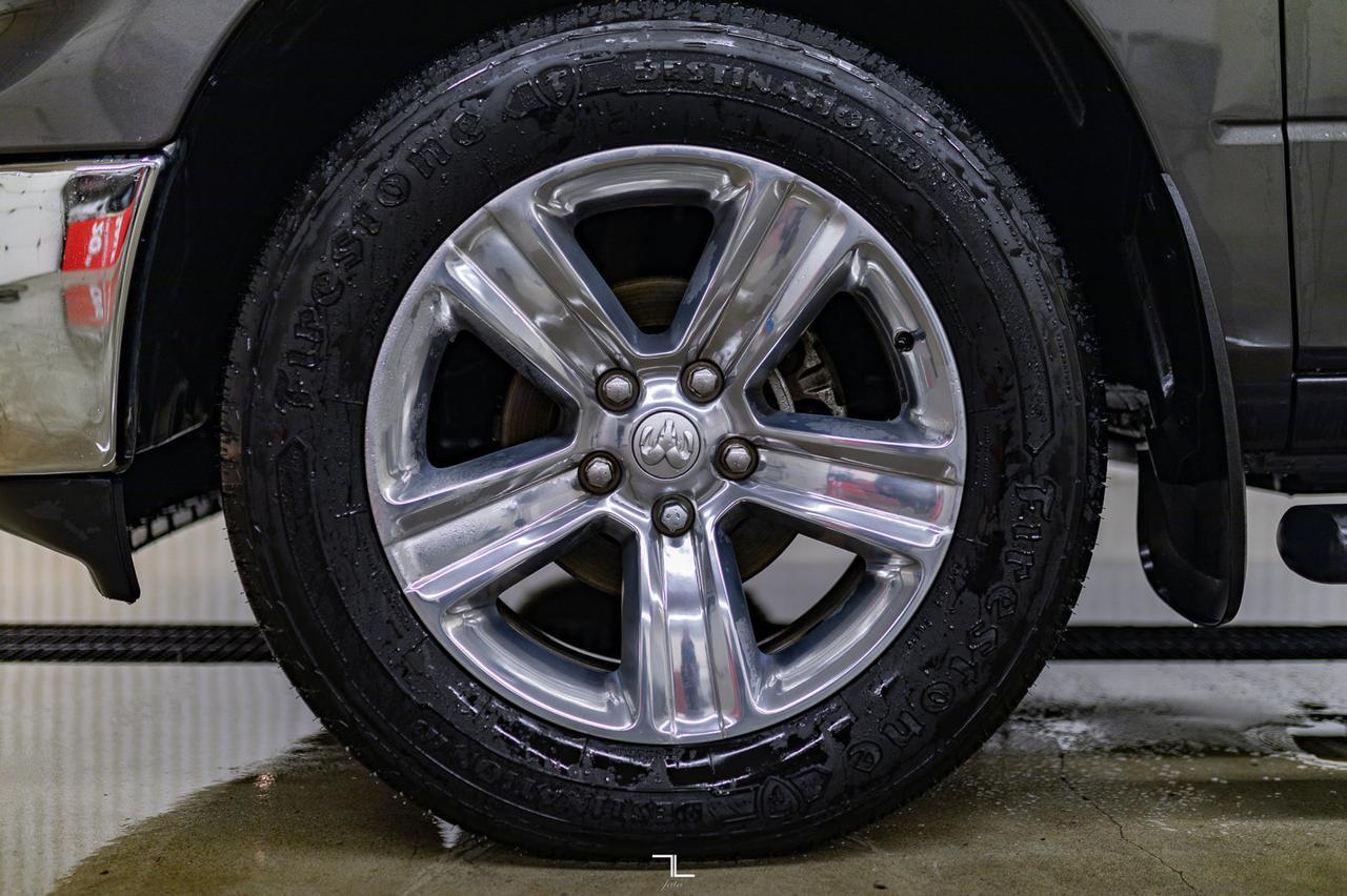 2019 Ram 1500 Classic 4x4 Crew Cab SLT EcoDiesel Roof BCam Red Deer AB