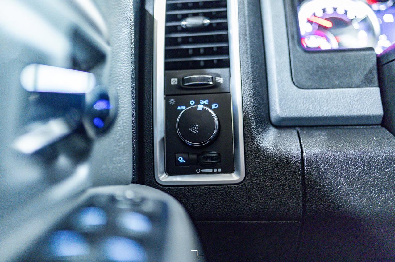 2019 Ram 1500 Classic 4x4 Crew Cab SLT EcoDiesel Roof BCam Red Deer AB