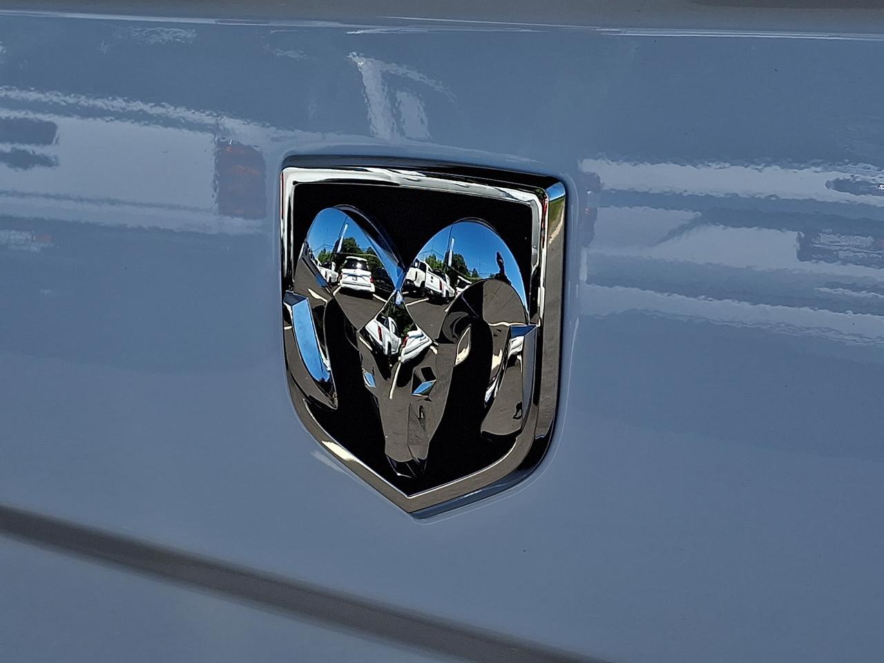 2019 Ram 1500 Classic Big Horn Crew Cab 4x4 5'7" Box Vineland NJ