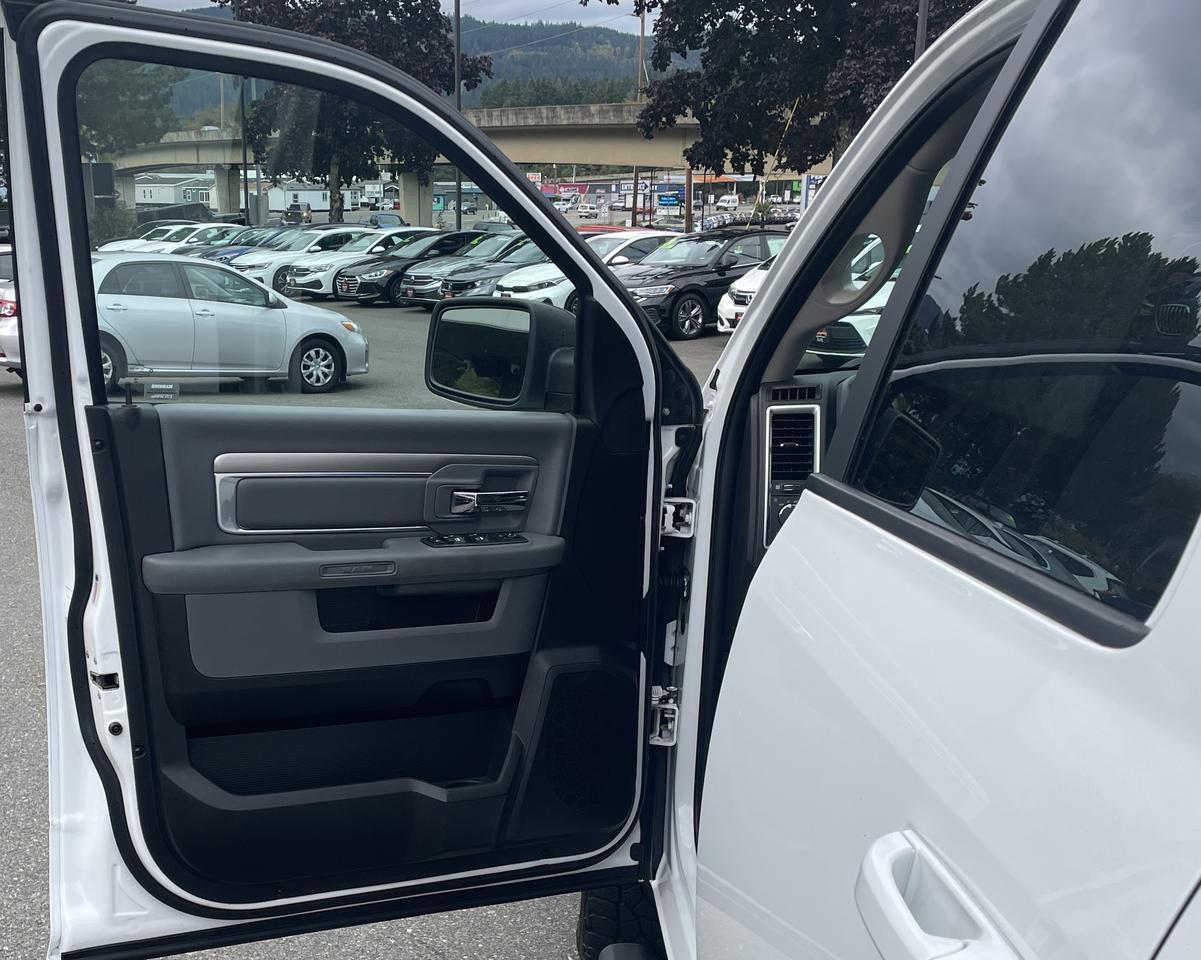 2019 Ram 1500 Classic Crew Cab Big Horn Pickup 4D 6 1/3 ft Port Orchard WA